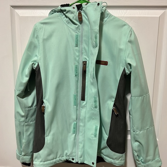 XS Mint green DC ski jacket. 10,000 MM Waterproof. Many pockets. Gently used. - Picture 15 of 17